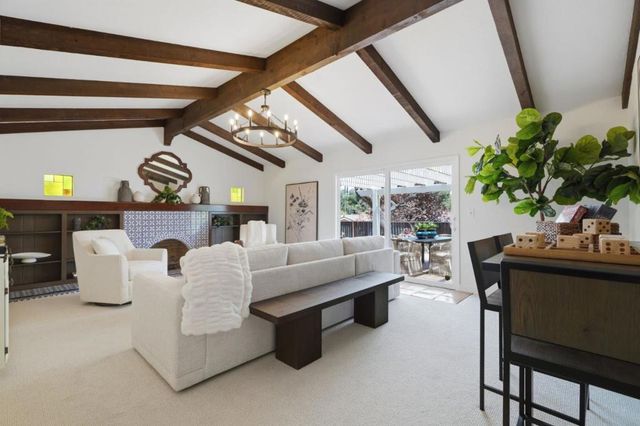 152 Vi­a De Tesoros, Los Gatos, CA 95032