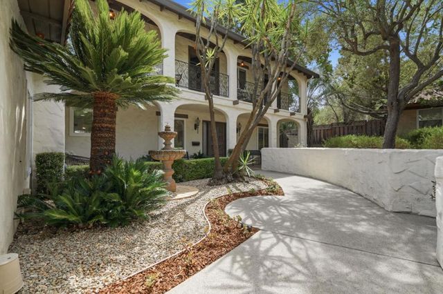 152 Vi­a De Tesoros, Los Gatos, CA 95032