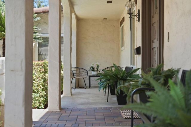 152 Vi­a De Tesoros, Los Gatos, CA 95032