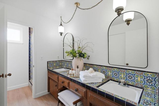 152 Vi­a De Tesoros, Los Gatos, CA 95032
