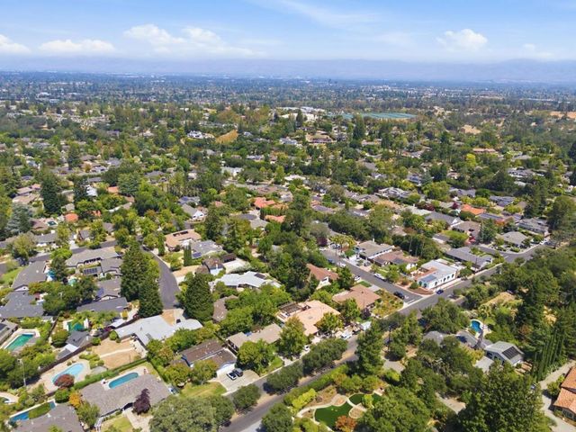 152 Vi­a De Tesoros, Los Gatos, CA 95032