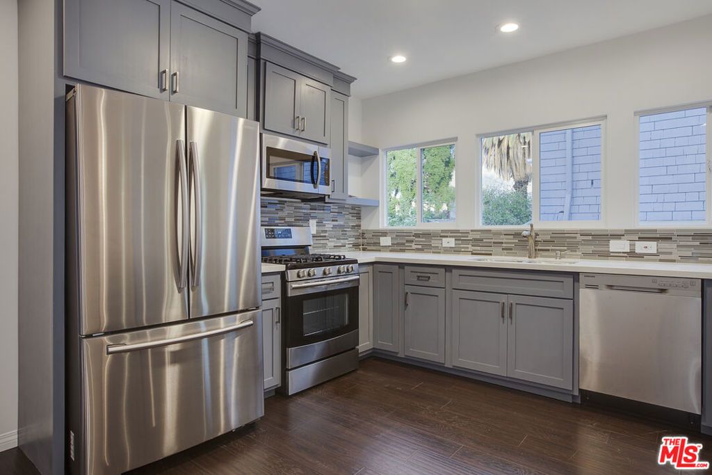 2765 W 8th Street, Los Angeles, CA 90005 — photo 4