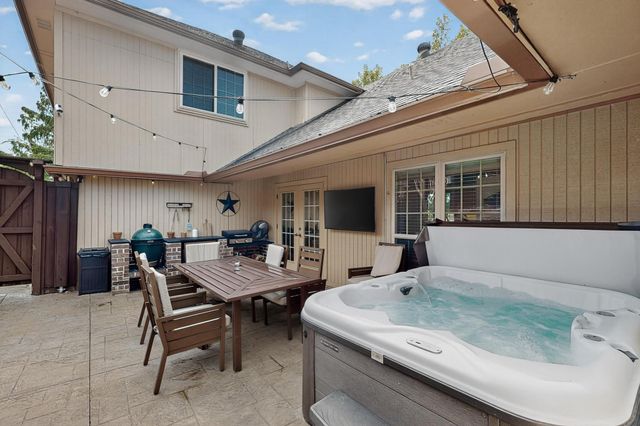 2806 Sausalito Drive, Carrollton, TX 75007