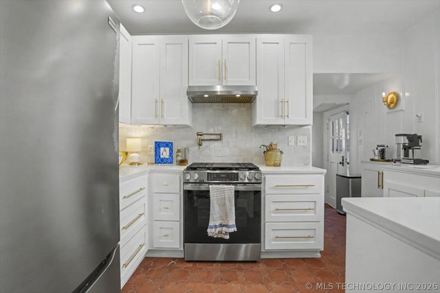 1123 S Owasso Avenue, Tulsa, OK 74120