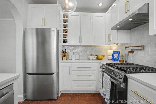 1123 S Owasso Avenue, Tulsa, OK 74120