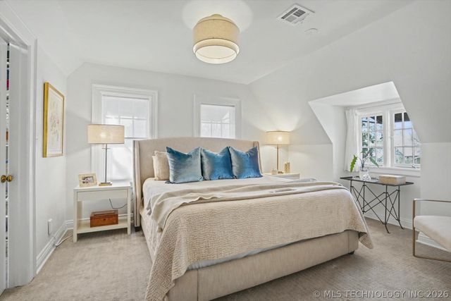 1123 S Owasso Avenue, Tulsa, OK 74120