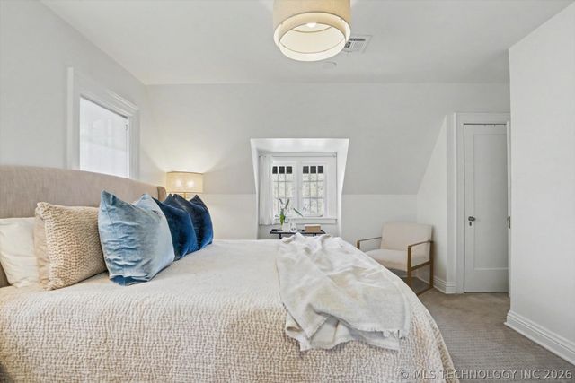 1123 S Owasso Avenue, Tulsa, OK 74120