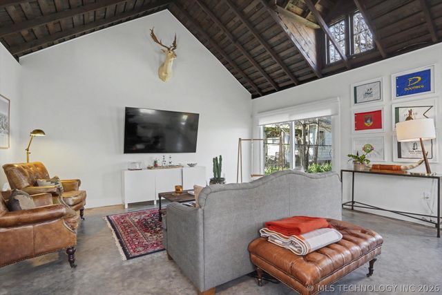 1123 S Owasso Avenue, Tulsa, OK 74120