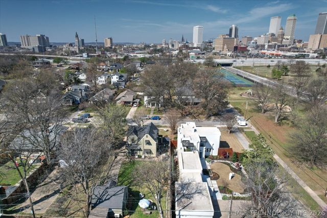 1123 S Owasso Avenue, Tulsa, OK 74120