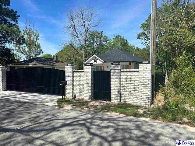 405 2nd St, Darlington, SC 29532