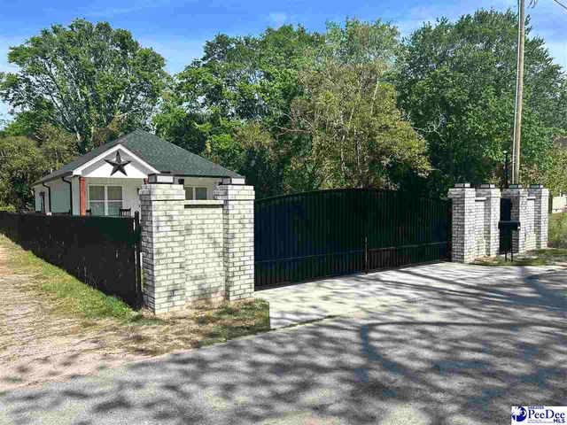 405 2nd St, Darlington, SC 29532