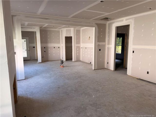 1121 Turnpike Road, Fayetteville, NC 28305