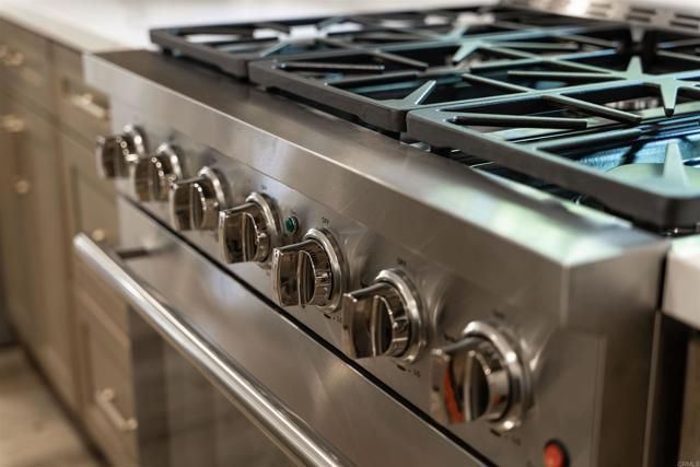 2275 Ivy Road, Oceanside, CA 92054