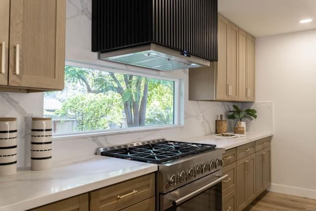 2275 Ivy Road, Oceanside, CA 92054