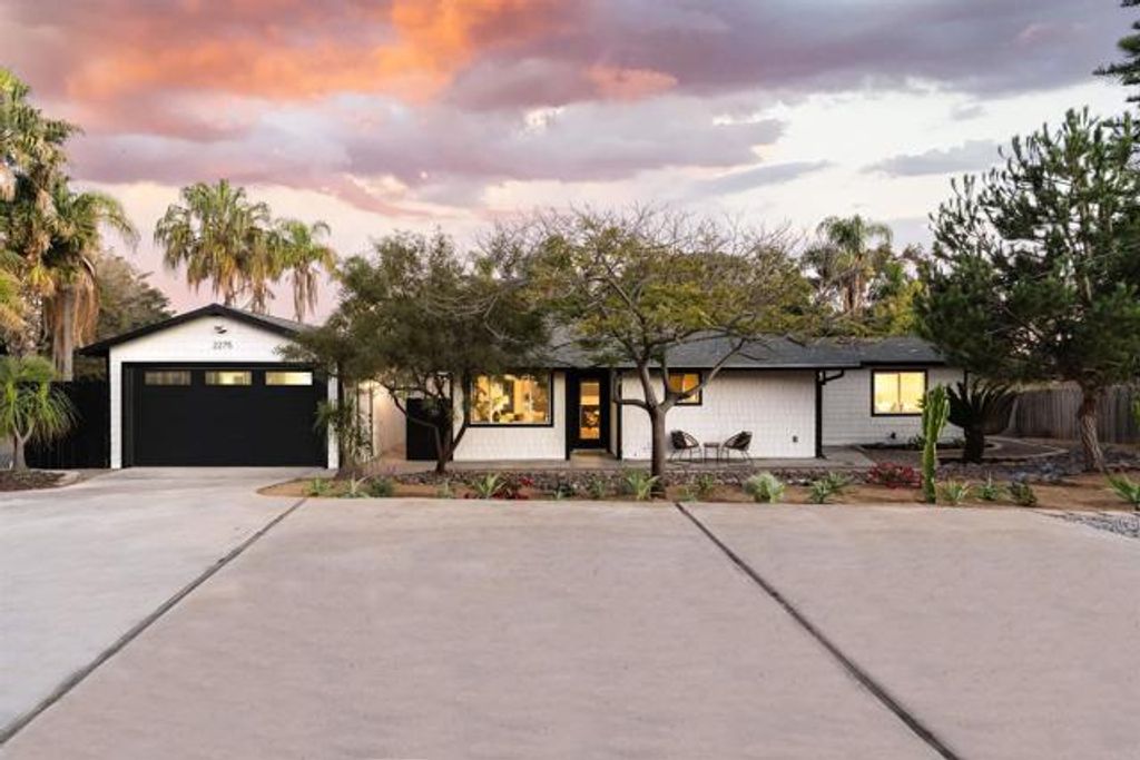 2275 Ivy Road, Oceanside, CA 92054