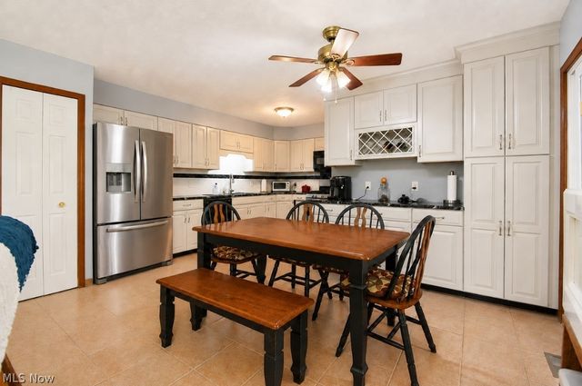 5566 River Road, Madison, OH 44057