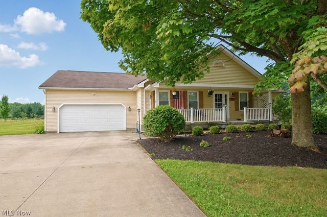 5566 River Road, Madison, OH 44057
