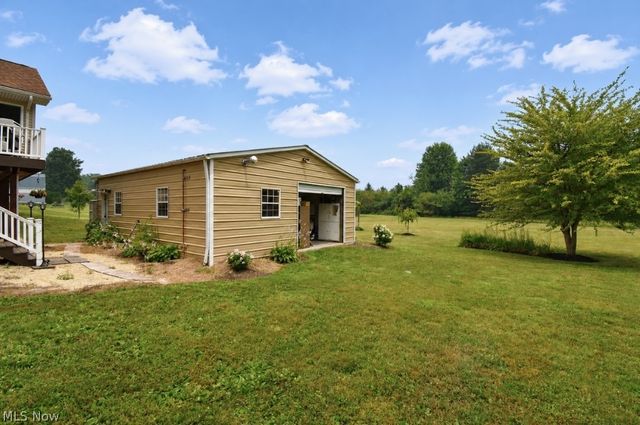 5566 River Road, Madison, OH 44057