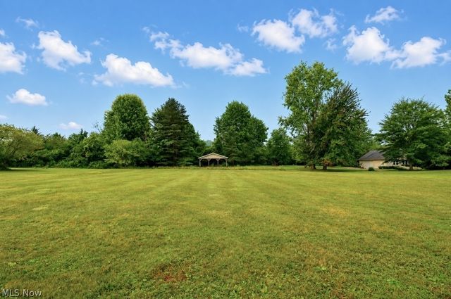 5566 River Road, Madison, OH 44057