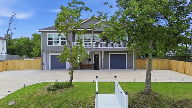613 Oakdale Street, La Porte, TX 77571