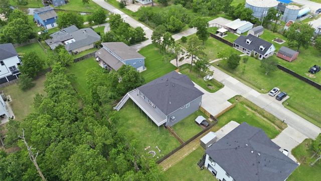 613 Oakdale Street, La Porte, TX 77571