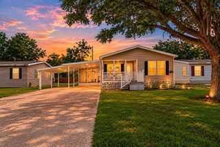 35201 FOREST LAKE ROAD, Leesburg, FL 34788