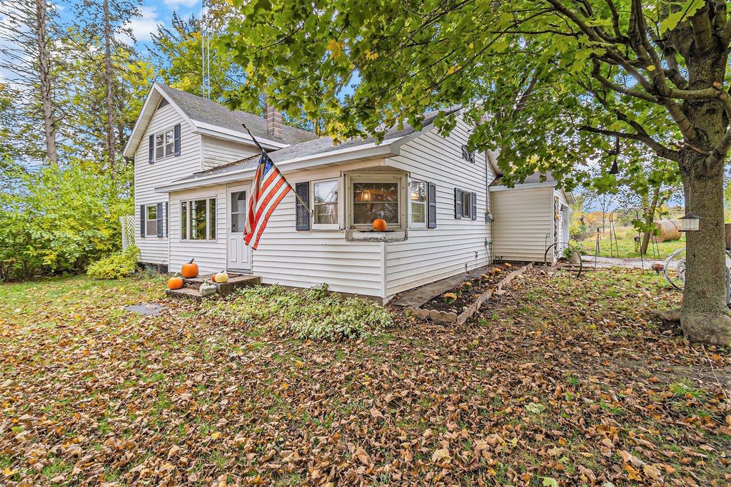 2577 S Custer Rd Road, Custer, MI 49405