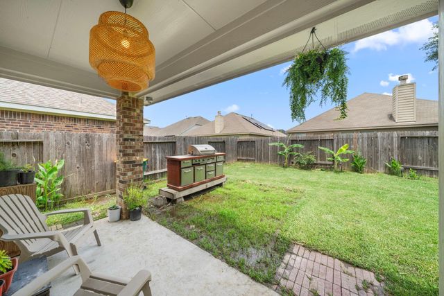 1024 Shadow Glenn Drive, Conroe, TX 77301