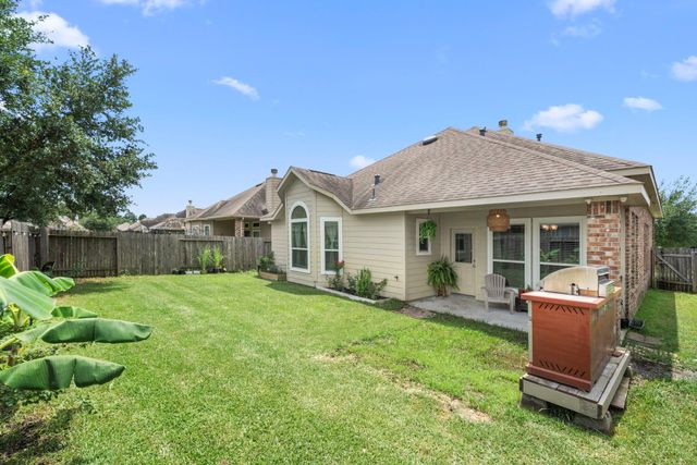 1024 Shadow Glenn Drive, Conroe, TX 77301