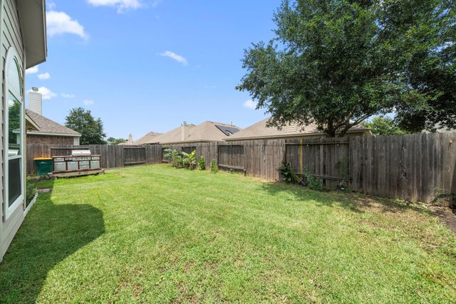 1024 Shadow Glenn Drive, Conroe, TX 77301