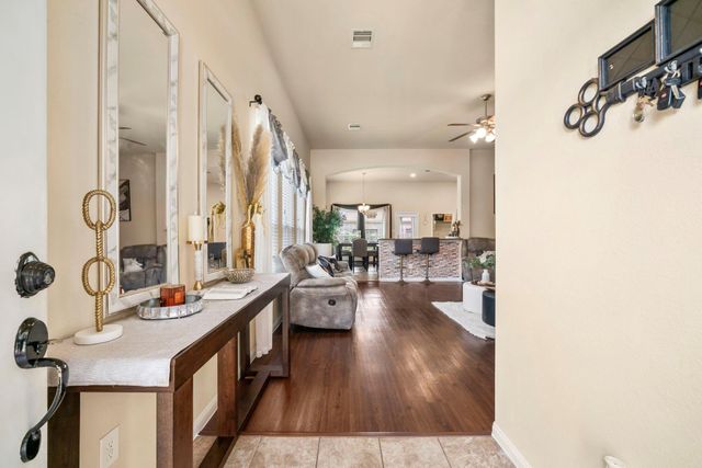 1024 Shadow Glenn Drive, Conroe, TX 77301