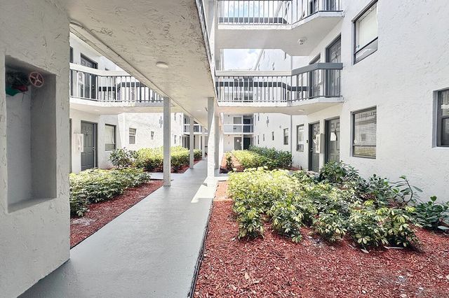 1900 N Congress Avenue 105, West Palm Beach, FL 33401