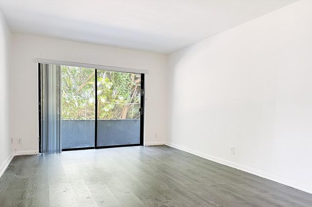 1900 N Congress Avenue 105, West Palm Beach, FL 33401