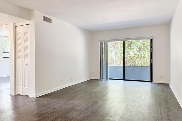 1900 N Congress Avenue 105, West Palm Beach, FL 33401
