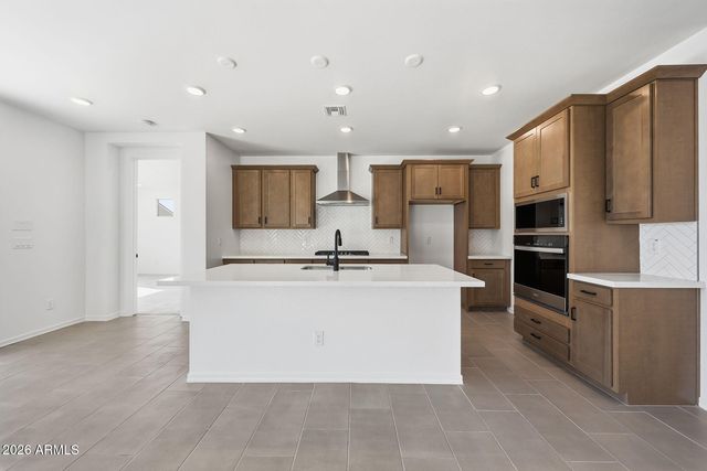 24189 W RAYMOND Street, Buckeye, AZ 85326