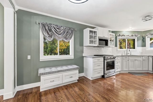 5280 West Taft Road, Clay, NY 13212