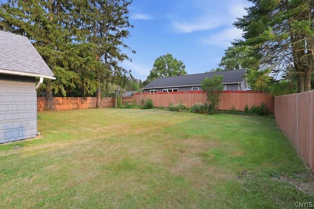 5280 West Taft Road, Clay, NY 13212