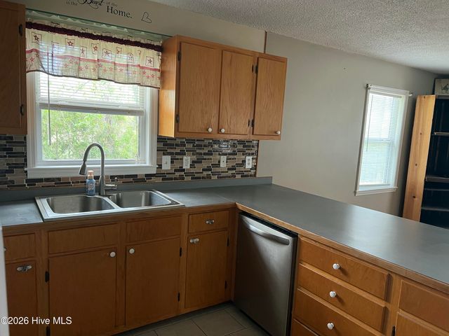 109 Ashley Lane, Beaufort, NC 28516