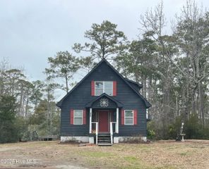 109 Ashley Lane, Beaufort, NC 28516
