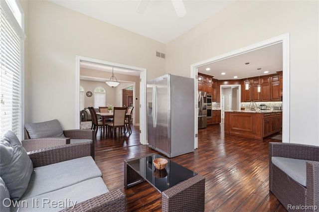 48280 Gladstone Road, Canton, MI 48188