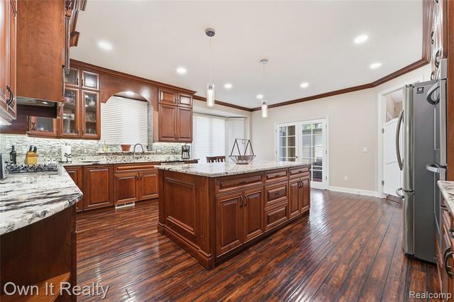 48280 Gladstone Road, Canton, MI 48188