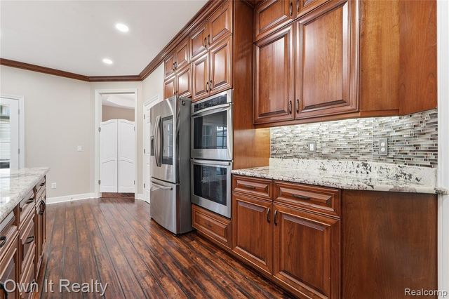 48280 Gladstone Road, Canton, MI 48188