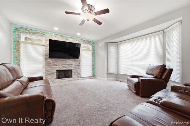 48280 Gladstone Road, Canton, MI 48188