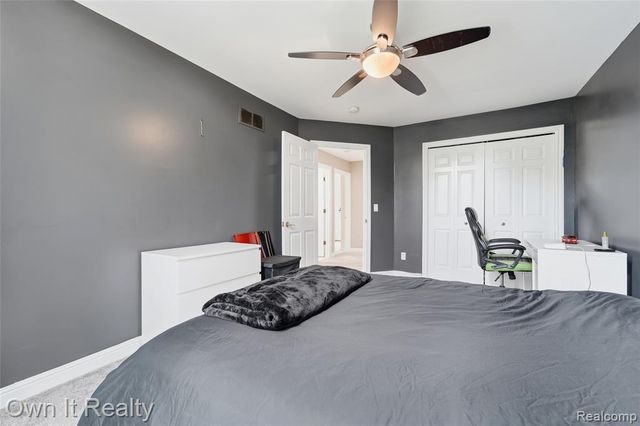 48280 Gladstone Road, Canton, MI 48188