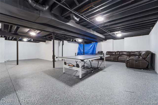 48280 Gladstone Road, Canton, MI 48188