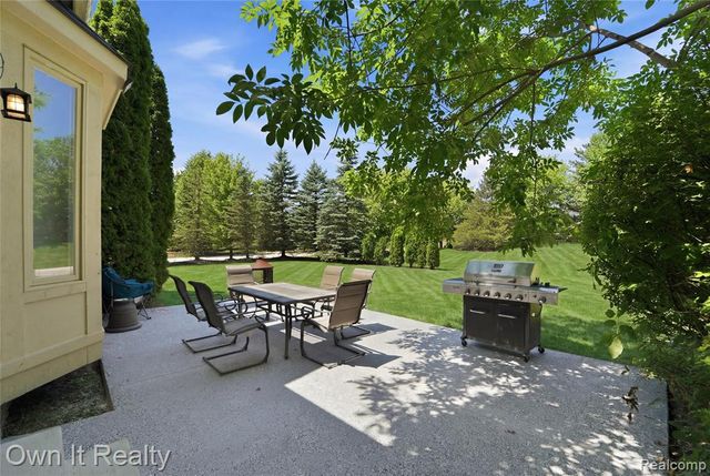 48280 Gladstone Road, Canton, MI 48188