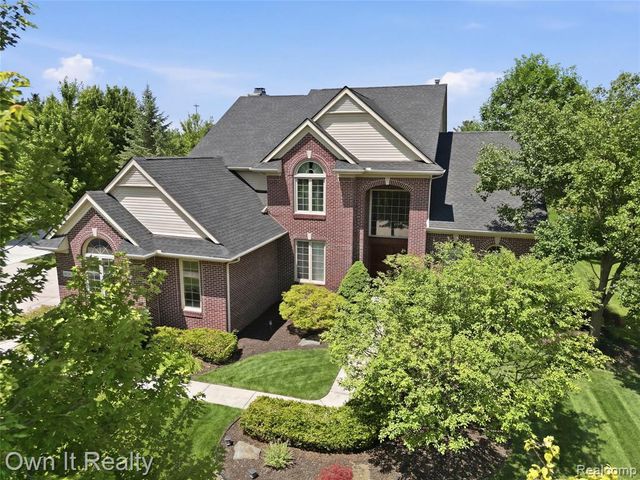 48280 Gladstone Road, Canton, MI 48188