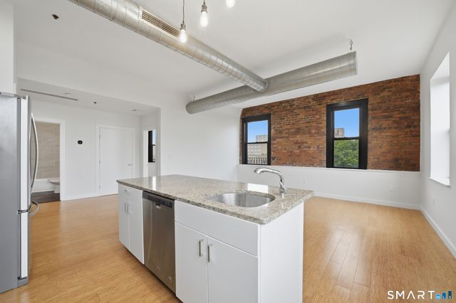 881 Lafayette Boulevard 5H, Bridgeport, CT 06604