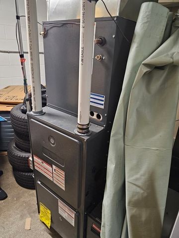 593 Airport Rd, Fall River, MA 02720