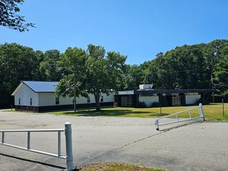 593 Airport Rd, Fall River, MA 02720